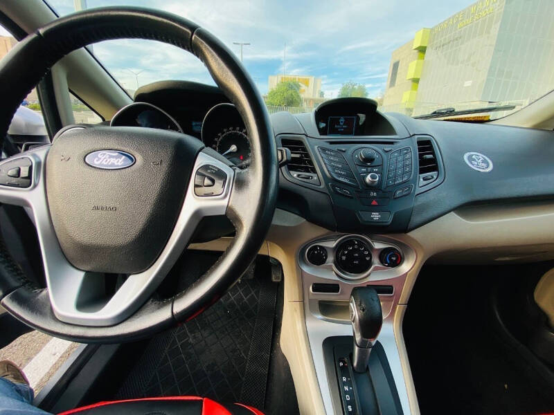 2014 Ford Fiesta SE
