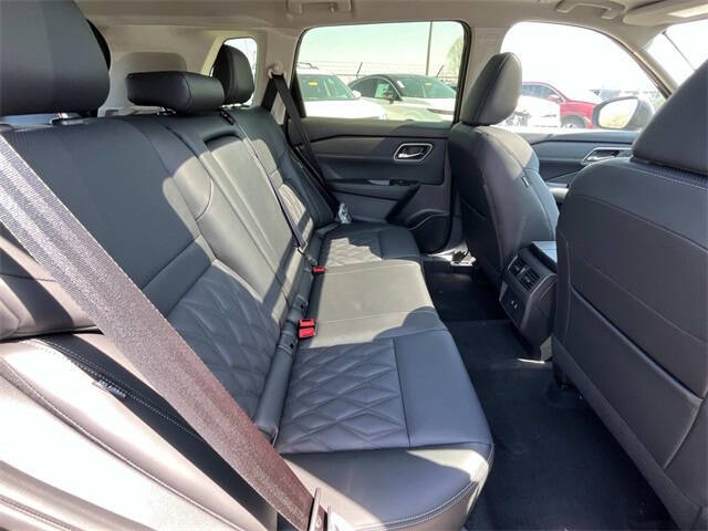 2025 Nissan Rogue Platinum