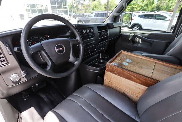 2022 GMC Savana 2500