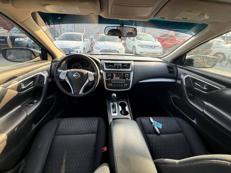 2017 Nissan Altima 2.5 SV