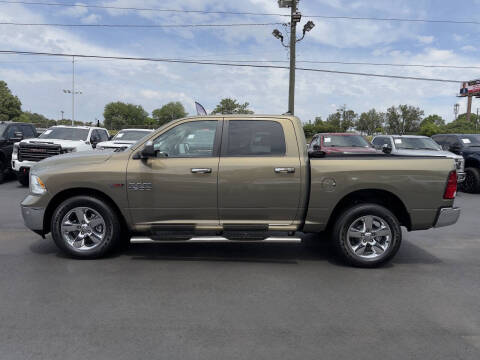2015 RAM 1500 SLT