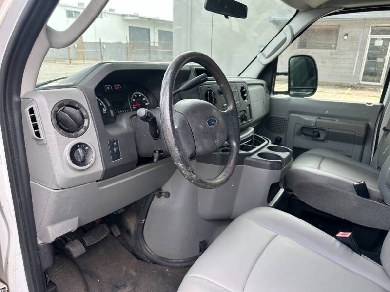 2014 Ford E-Series E-150