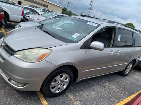 2004 Toyota Sienna for sale at Trocci's Auto Sales in West Pittsburg PA