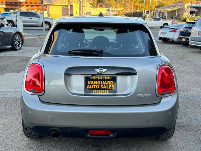 2017 MINI Hardtop 4 Door Cooper