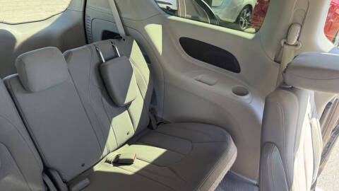 2017 Chrysler Pacifica LX