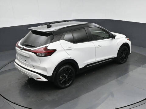 2022 Nissan Kicks SR