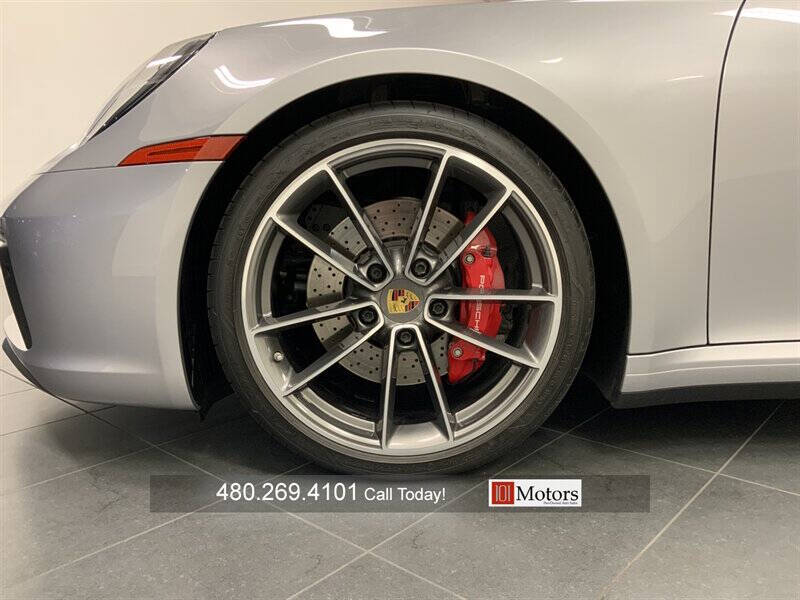 2020 Porsche 911 Carrera 4S