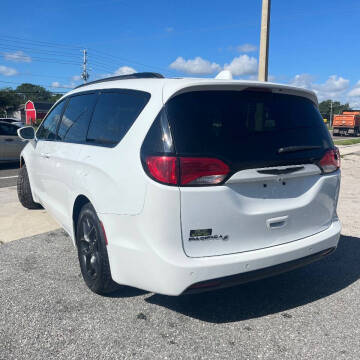2018 Chrysler Pacifica Touring L
