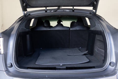 2023 Tesla Model X Standard Range