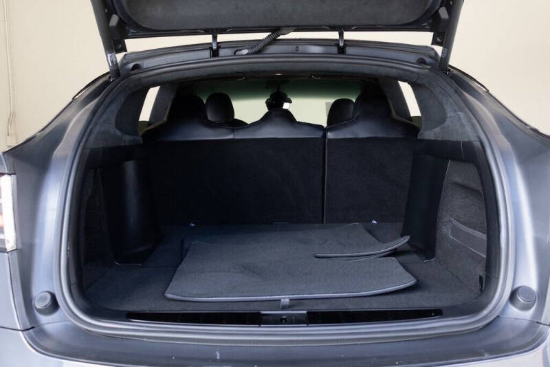 2023 Tesla Model X Standard Range