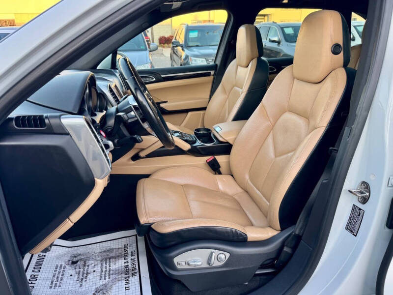 2016 Porsche Cayenne S