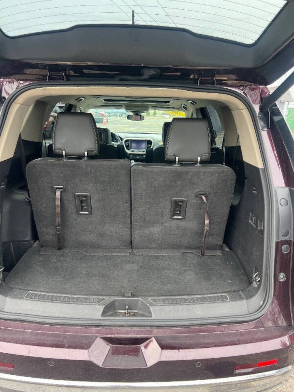 2017 GMC Acadia Denali