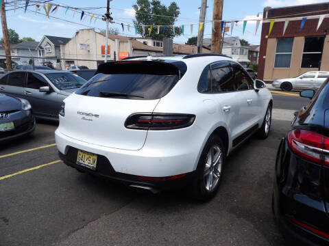 2017 Porsche Macan