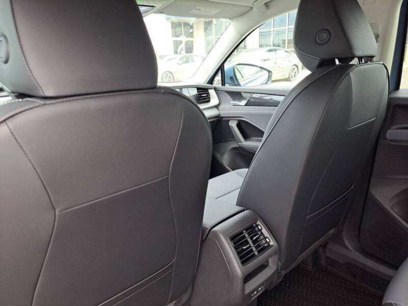 2025 Volkswagen Tiguan SE