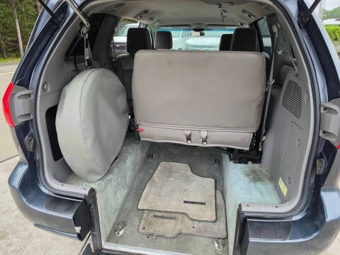 2009 Toyota Sienna LE 7-Passenger