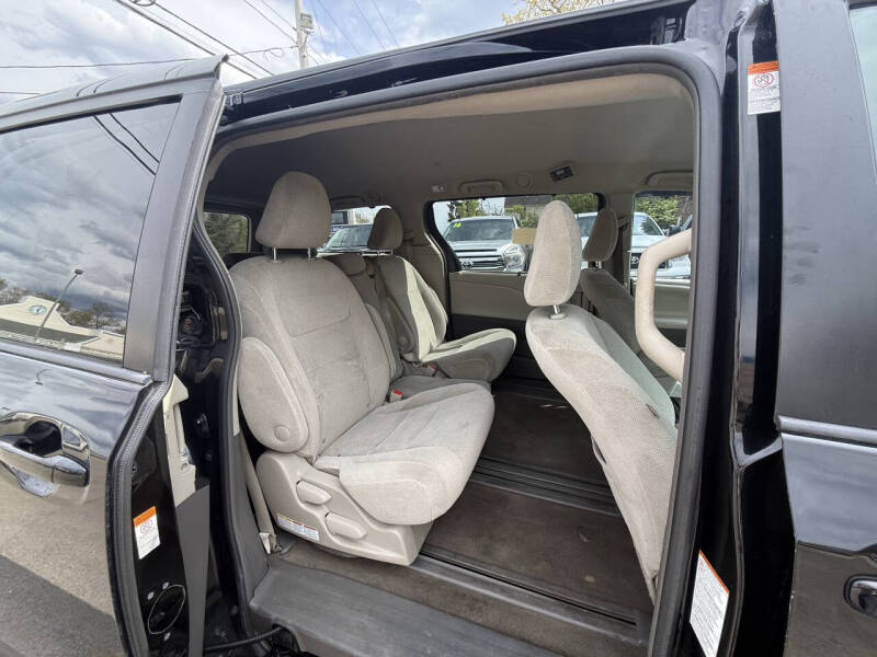 2016 Toyota Sienna