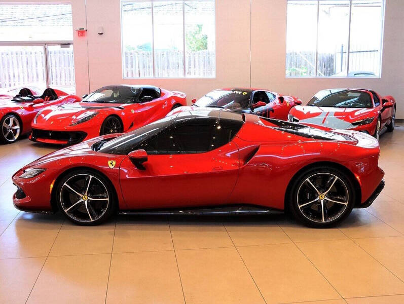 2024 Ferrari 296 GTS