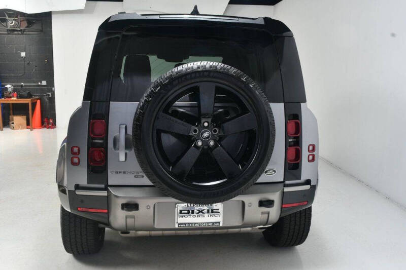 2023 Land Rover Defender 110 X-Dynamic SE