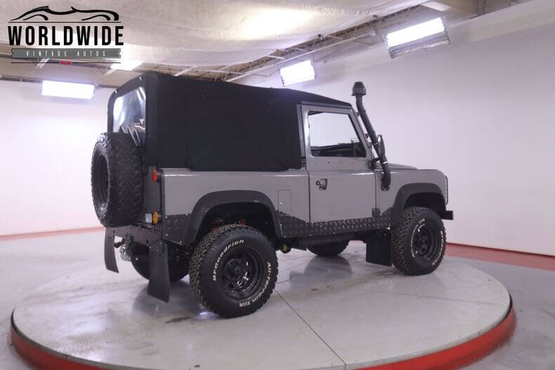 1984 Land Rover Defender