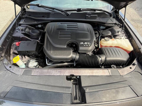 2018 Dodge Challenger SXT Plus