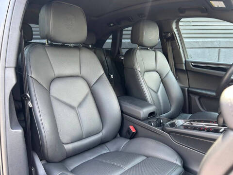 2026 Porsche Macan T