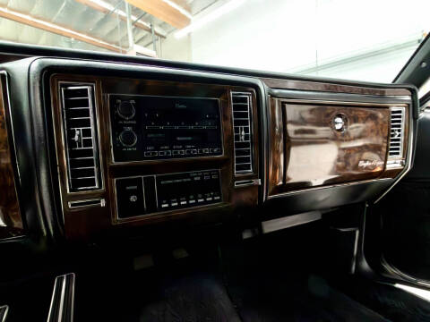 1990 Cadillac Brougham D'elegance