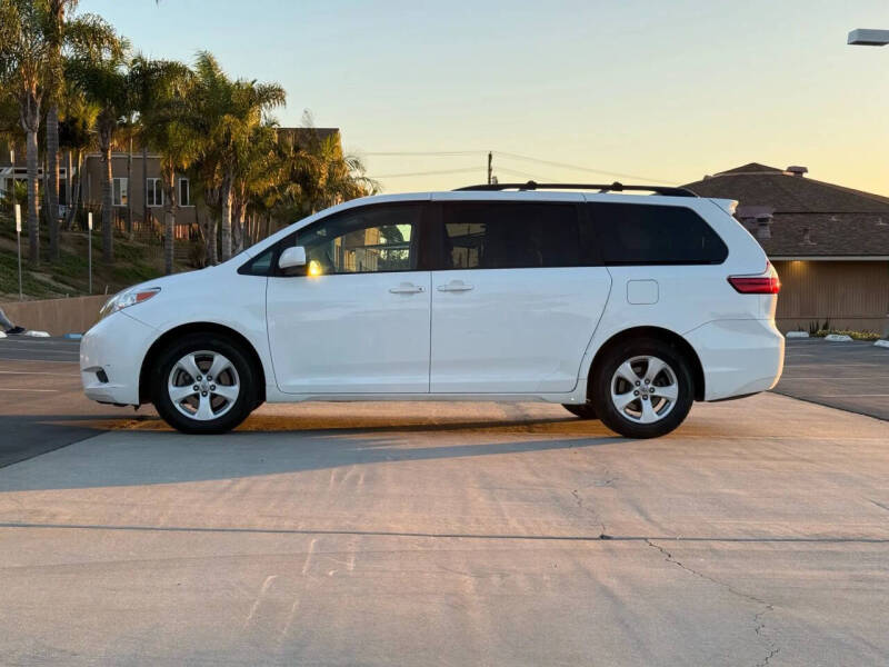 2017 Toyota Sienna
