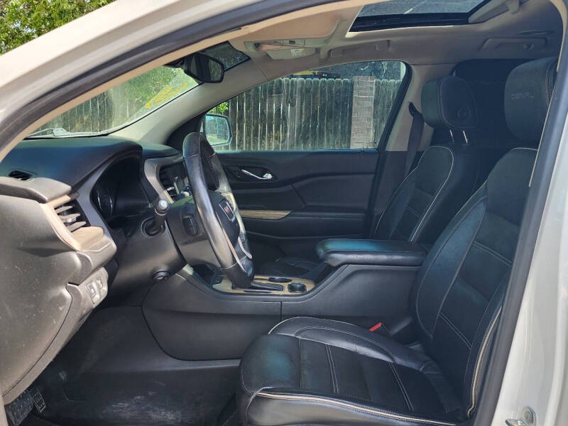 2017 GMC Acadia Denali