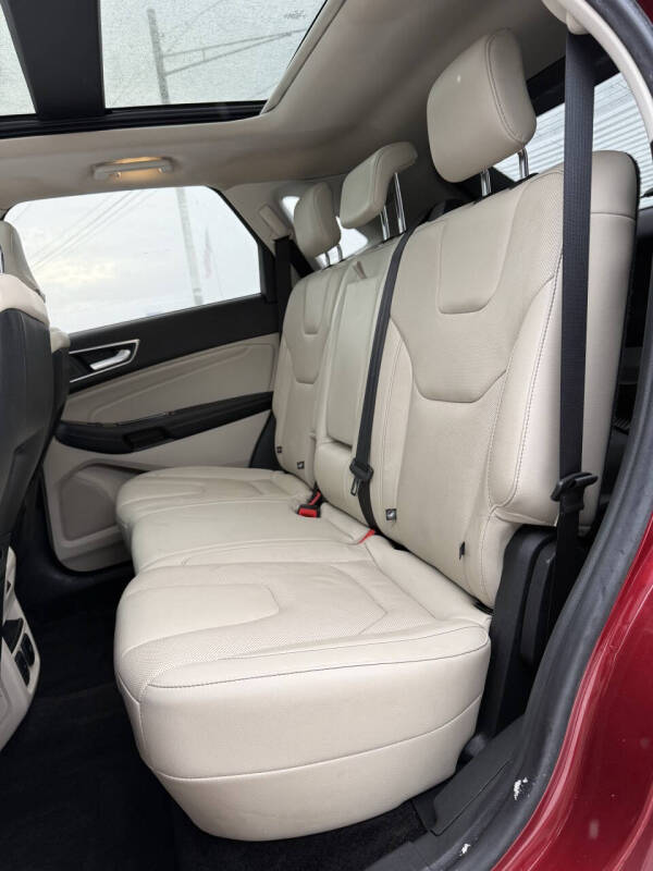 2019 Ford Edge Titanium