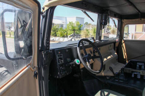 2014 AM General Hummer