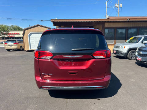 2020 Chrysler Pacifica Touring L
