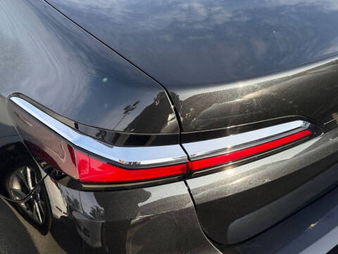 2024 BMW 7 Series 740i