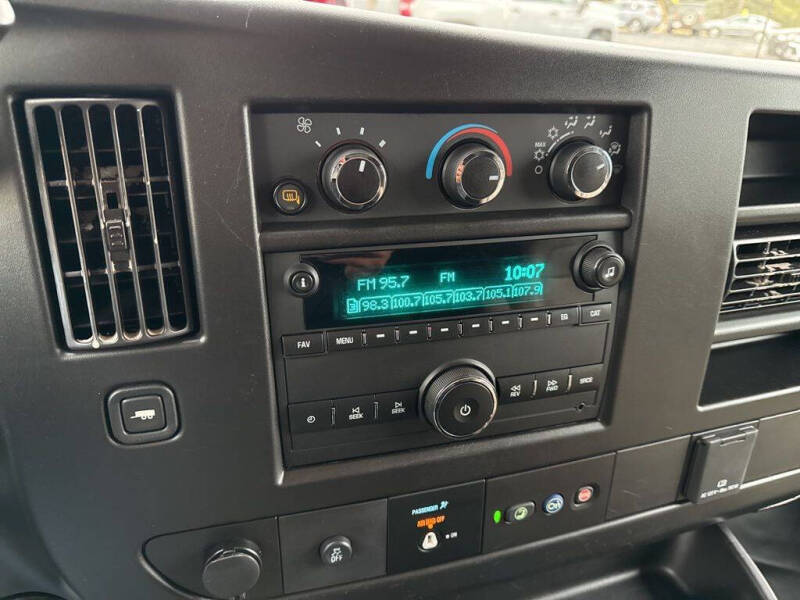 2023 Chevrolet Express 2500