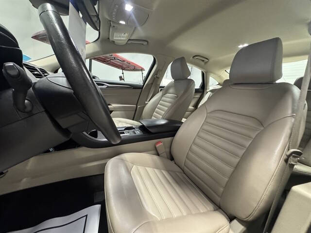 2020 Ford Fusion SEL