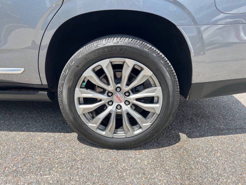 2022 GMC Yukon Denali - Photo 4