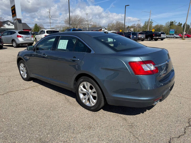2010 Ford Taurus SEL