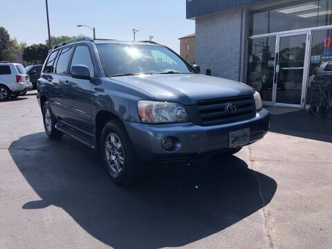 2005 Toyota Highlander for sale at Streff Auto Group in Milwaukee WI