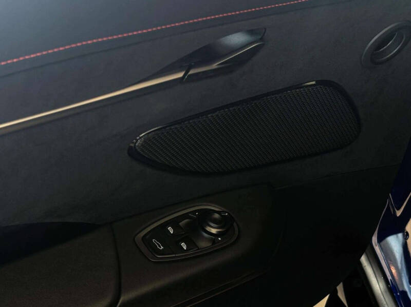 2025 Aston Martin Vantage