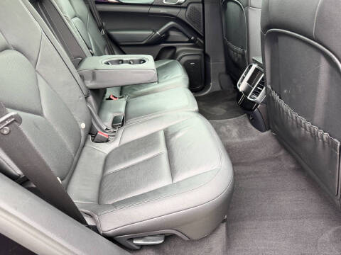 2014 Porsche Cayenne Platinum Diesel