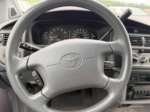 2000 Toyota Sienna LE