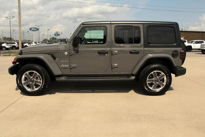 2021 Jeep Wrangler Unlimited Sahara's photo