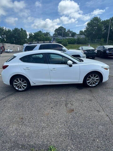 2017 Mazda MAZDA3 Touring