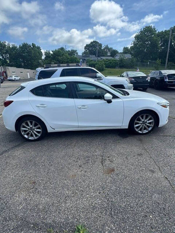 2017 Mazda MAZDA3 Touring