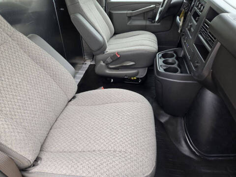 2025 Chevrolet Express 2500