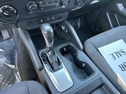 2022 Nissan Frontier S