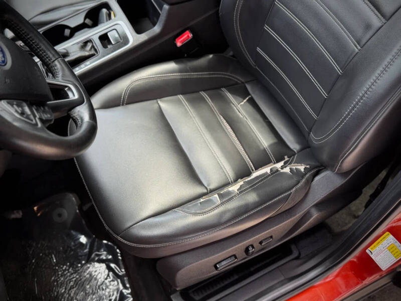 2019 Ford Escape SEL
