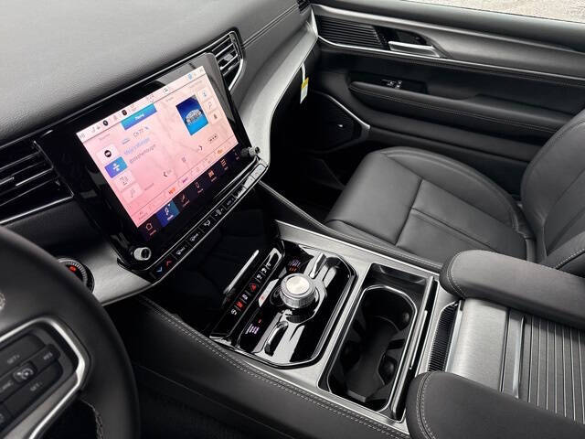 2025 Jeep Wagoneer L Series II