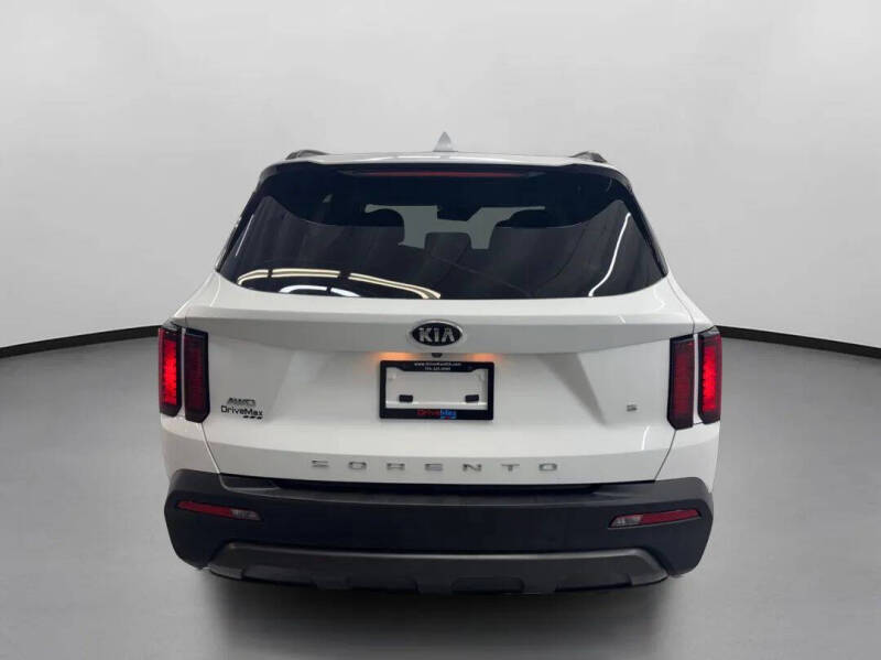 2021 Kia Sorento S