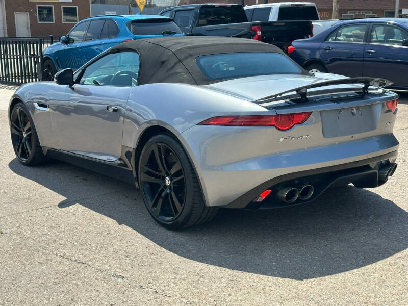 2014 Jaguar F-TYPE V8 S