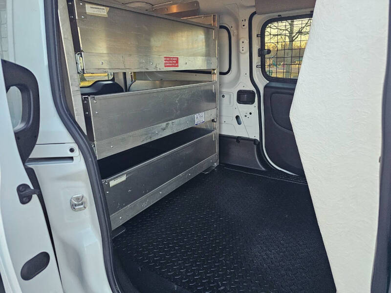 2019 RAM Promaster City SLT photo 12